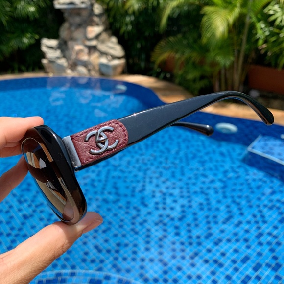 CHANEL Accessories - 🎉Host Pick🎉 Chanel CC Quilted Leather Sunglasses